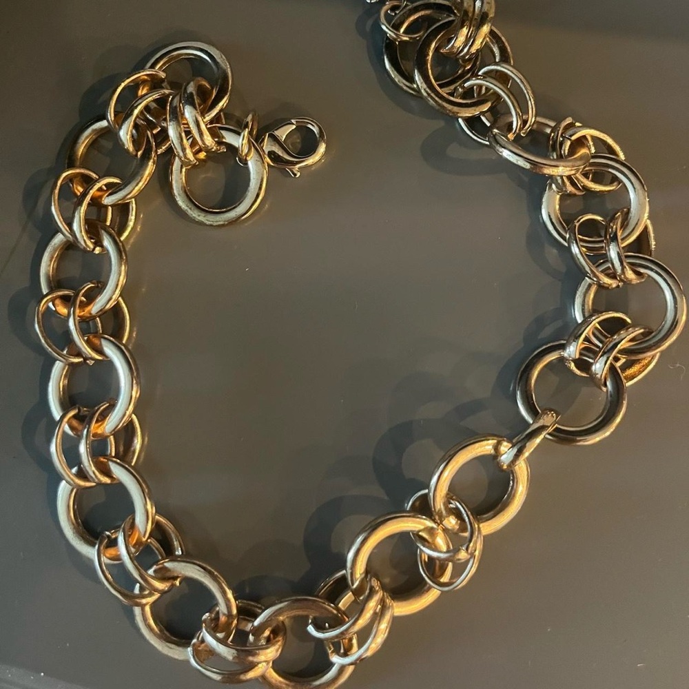 Gold chunky necklace